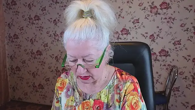 Maya Mayflower online show from 4, 11, 2025