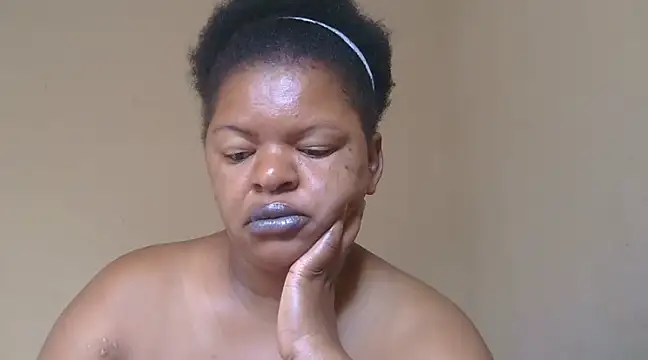 Snapshot of ebony_rose11 chatting on 5, 3, 2025 ebony rose11 online show from 5, 3, 2025