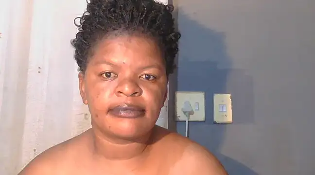 Snapshot of ebony_rose11 chatting on 21, 3, 2025 ebony rose11 online show from 21, 3, 2025