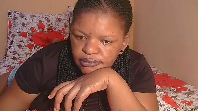 Snapshot of ebony_rose11 chatting on 8, 10, 2025 ebony rose11 online show from 8, 10, 2025