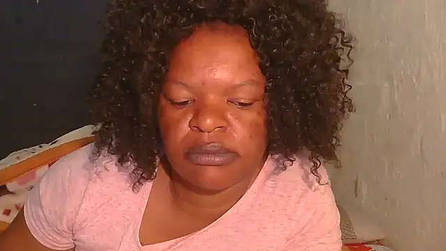 Snapshot of ebony_rose11 chatting on 16, 11, 2025 ebony rose11 online show from 16, 11, 2025