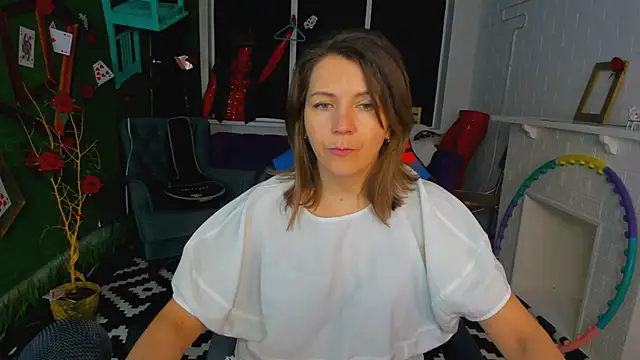 Snapshot of NicoleHitman chatting on 5, 3, 2025 NicoleHitman online show from 5, 3, 2025