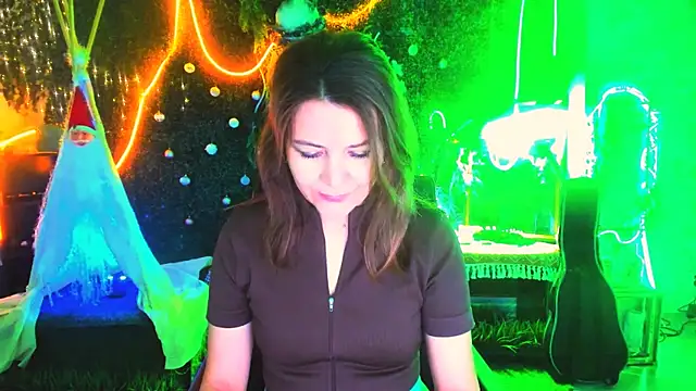 NicoleHitman online show from 9, 2, 2026