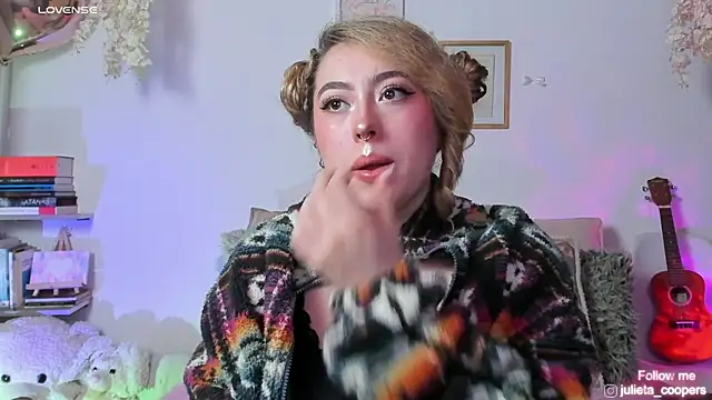 julieta cooper20 online show from 31, 3, 2026