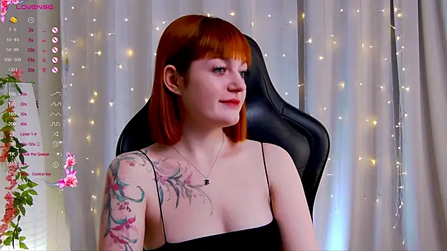 Snapshot of Ashley_Nicks chatting on 9, 10, 2025 Ashley Nicks online show from 9, 10, 2025