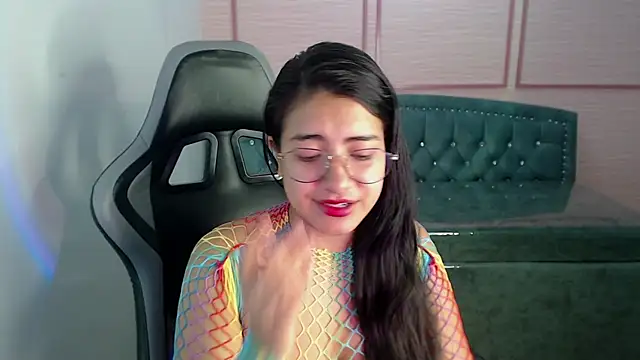 Snapshot of alexa_romero_t chatting on 11, 10, 2025 alexa romero t online show from 11, 10, 2025