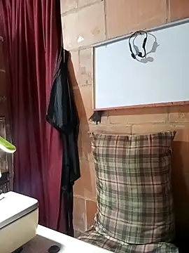 isis milove online show from 27, 2, 2026