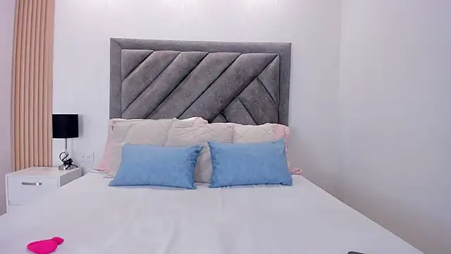 sweetandyy  online show from 17, 7, 2026