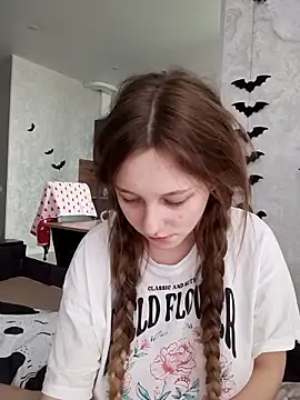 Snapshot of Bonechka chatting on 29, 10, 2025 Bonechka online show from 29, 10, 2025