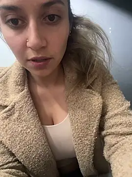 Isabella Varella online show from 16, 2, 2026