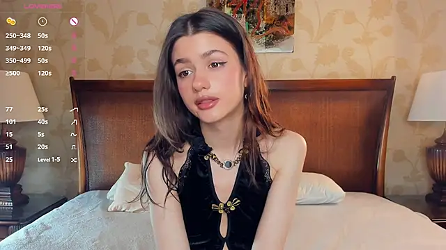 Snapshot of CathrynCovil chatting on 14, 11, 2025 CathrynCovil online show from 14, 11, 2025