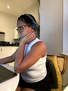 Melia Rayne online show from 13, 11, 2025