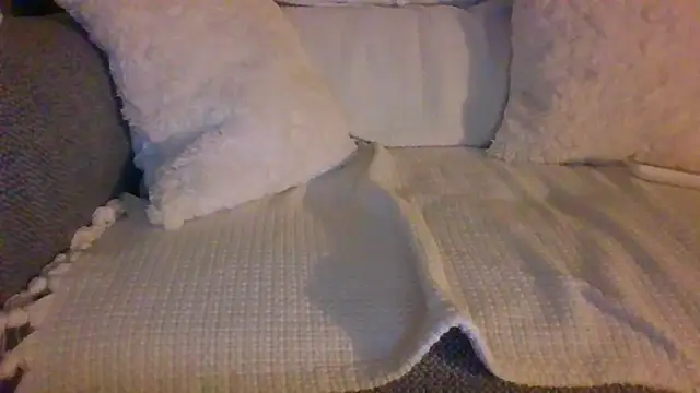 Snapshot of Valentinette chatting on 1, 10, 2025 Valentinette online show from 1, 10, 2025