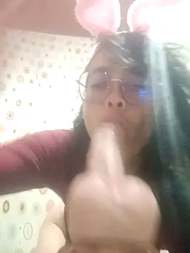 Snapshot of sarayulith chatting on 5, 10, 2025 sarayulith online show from 5, 10, 2025