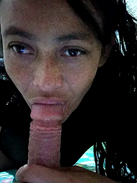 Snapshot of sarayulith chatting on 4, 11, 2025 sarayulith online show from 4, 11, 2025