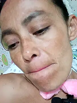 Snapshot of sarayulith chatting on 14, 11, 2025 sarayulith online show from 14, 11, 2025