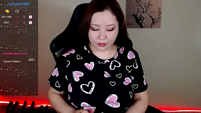 Snapshot of LisaAsianFlower chatting on 17, 4, 2026 LisaAsianFlower online show from 17, 4, 2026