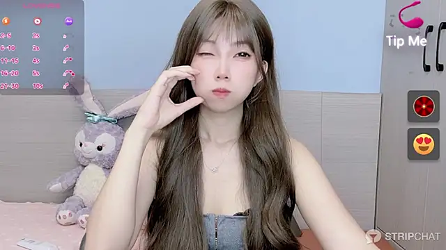 Evelyn-168 online show from 4, 10, 2025