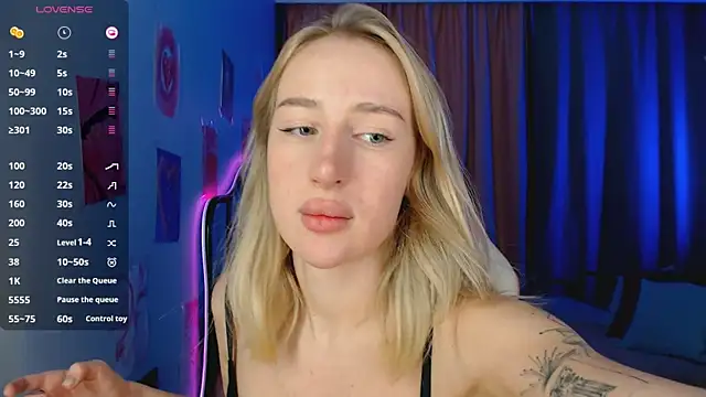 Snapshot of Cassie_Scott chatting on 26, 10, 2025 Cassie Scott online show from 26, 10, 2025