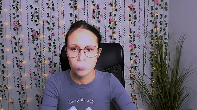 Snapshot of mona_cloud chatting on 21, 3, 2025 mona cloud online show from 21, 3, 2025