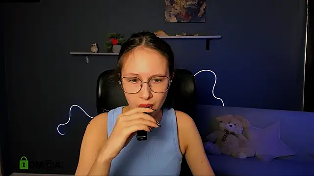 Snapshot of mona_cloud chatting on 22, 3, 2025 mona cloud online show from 22, 3, 2025