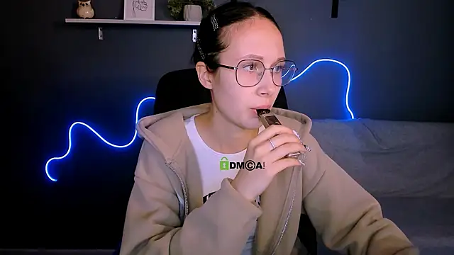 Snapshot of mona_cloud chatting on 24, 9, 2025 mona cloud online show from 24, 9, 2025