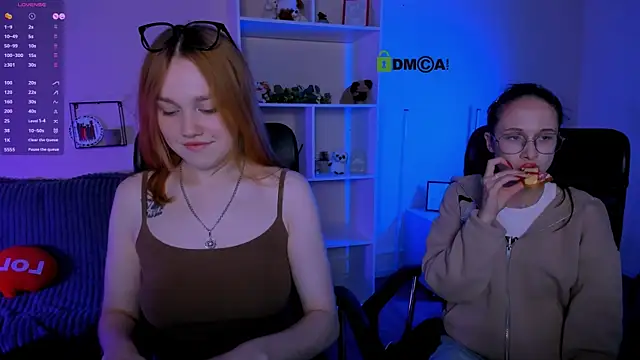 Snapshot of mona_cloud chatting on 8, 10, 2025 mona cloud online show from 8, 10, 2025