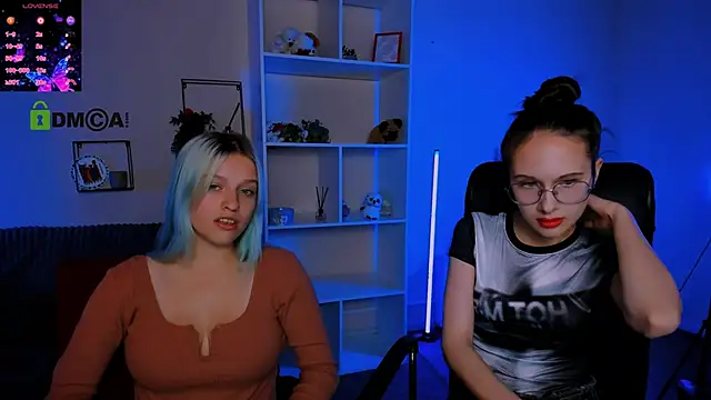 Snapshot of mona_cloud chatting on 13, 10, 2025 mona cloud online show from 13, 10, 2025