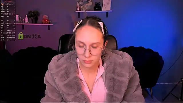 Snapshot of mona_cloud chatting on 19, 10, 2025 mona cloud online show from 19, 10, 2025