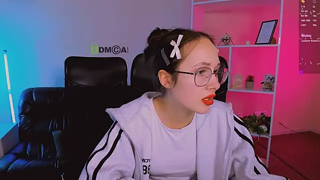 Snapshot of mona_cloud chatting on 27, 11, 2025 mona cloud online show from 27, 11, 2025