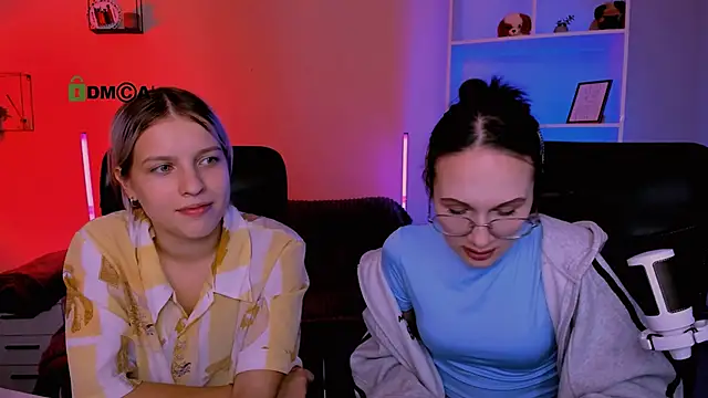 Snapshot of mona_cloud chatting on 3, 12, 2025 mona cloud online show from 3, 12, 2025