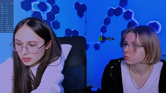 Snapshot of mona_cloud chatting on 14, 12, 2025 mona cloud online show from 14, 12, 2025