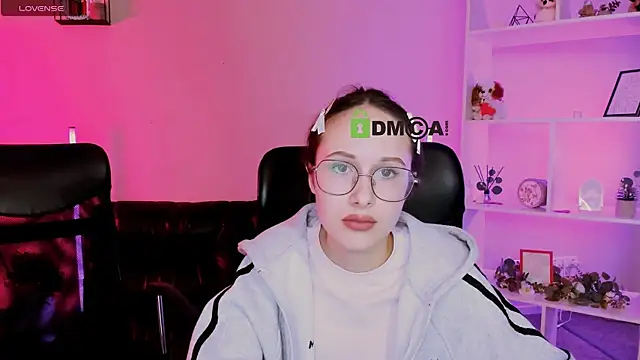 Snapshot of mona_cloud chatting on 16, 12, 2025 mona cloud online show from 16, 12, 2025