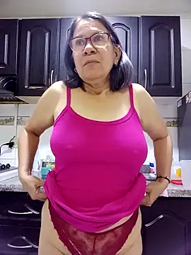 Snapshot of victoria_wayne chatting on 20, 4, 2026 victoria wayne online show from 20, 4, 2026