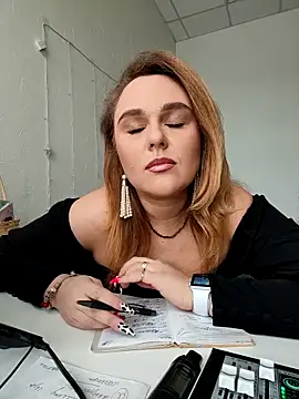 Snapshot of Juicy_PeachLux chatting on 19, 3, 2025 Juicy PeachLux online show from 19, 3, 2025