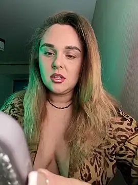 Snapshot of Juicy_PeachLux chatting on 9, 9, 2025 Juicy PeachLux online show from 9, 9, 2025