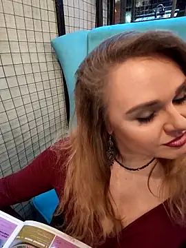 Snapshot of Juicy_PeachLux chatting on 12, 9, 2025 Juicy PeachLux online show from 12, 9, 2025