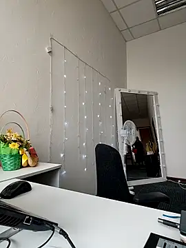 Snapshot of Juicy_PeachLux chatting on 2, 10, 2025 Juicy PeachLux online show from 2, 10, 2025