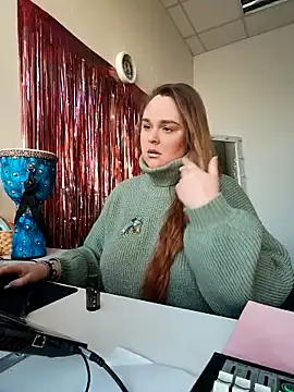 Juicy PeachLux online show from 24, 11, 2025