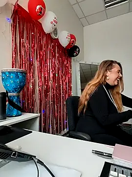 Juicy PeachLux online show from 12, 3, 2026