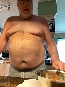 Snapshot of superbearboss chatting on 17, 11, 2025 superbearboss online show from 17, 11, 2025