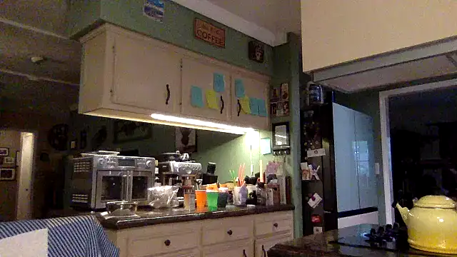 Snapshot of superbearboss chatting on 5, 12, 2025 superbearboss online show from 5, 12, 2025