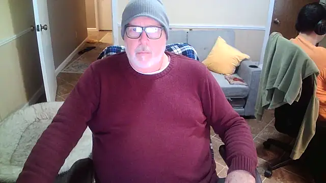 Snapshot of superbearboss chatting on 15, 12, 2025 superbearboss online show from 15, 12, 2025