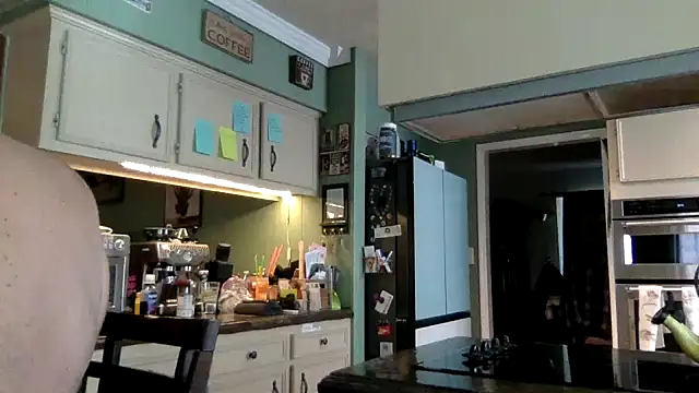 Snapshot of superbearboss chatting on 18, 12, 2025 superbearboss online show from 18, 12, 2025