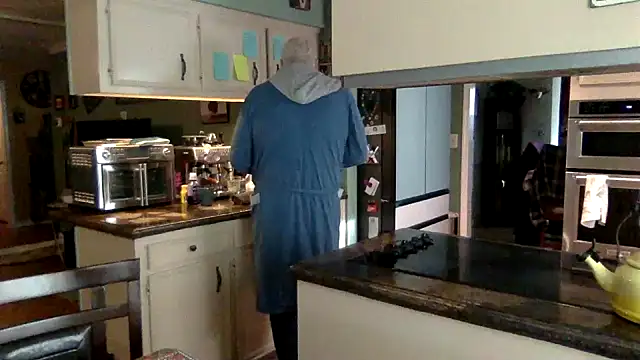 Snapshot of superbearboss chatting on 19, 12, 2025 superbearboss online show from 19, 12, 2025