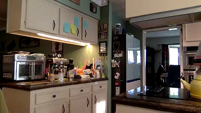 Snapshot of superbearboss chatting on 20, 12, 2025 superbearboss online show from 20, 12, 2025