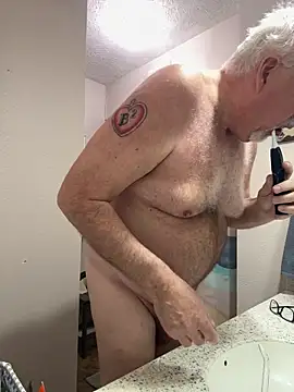 Snapshot of superbearboss chatting on 22, 12, 2025 superbearboss online show from 22, 12, 2025