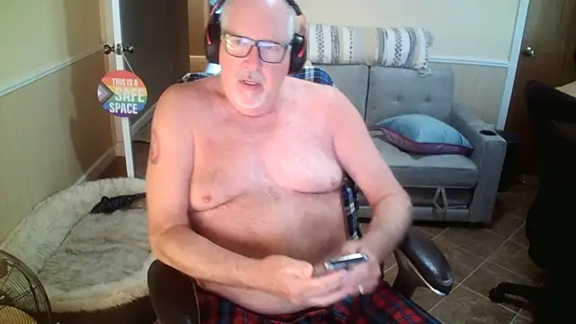 superbearboss online show from 1, 4, 2026