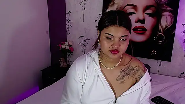 Snapshot of Scarlett__Johanson chatting on 8, 3, 2025 Scarlett Johanson online show from 8, 3, 2025