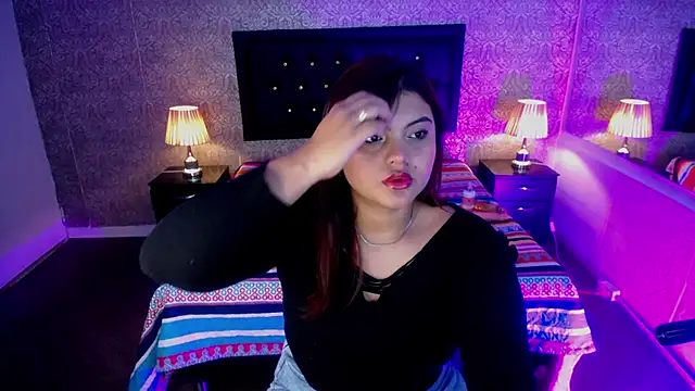 Snapshot of Scarlett__Johanson chatting on 11, 3, 2025 Scarlett Johanson online show from 11, 3, 2025